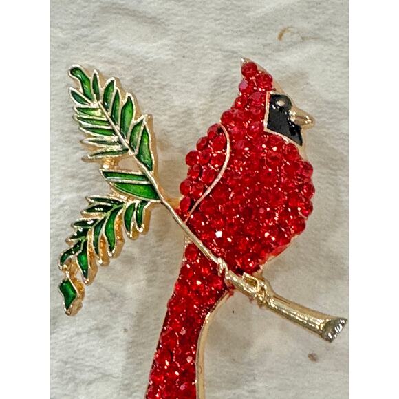 Sparkling Red Cardinal Rhinestone Pin – Gold Tone with Green Enamel Leaves CP03 - Picture 2 of 4